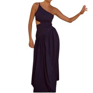 Seven Wonders (NWOT)
Incanto Maxi Dress
L